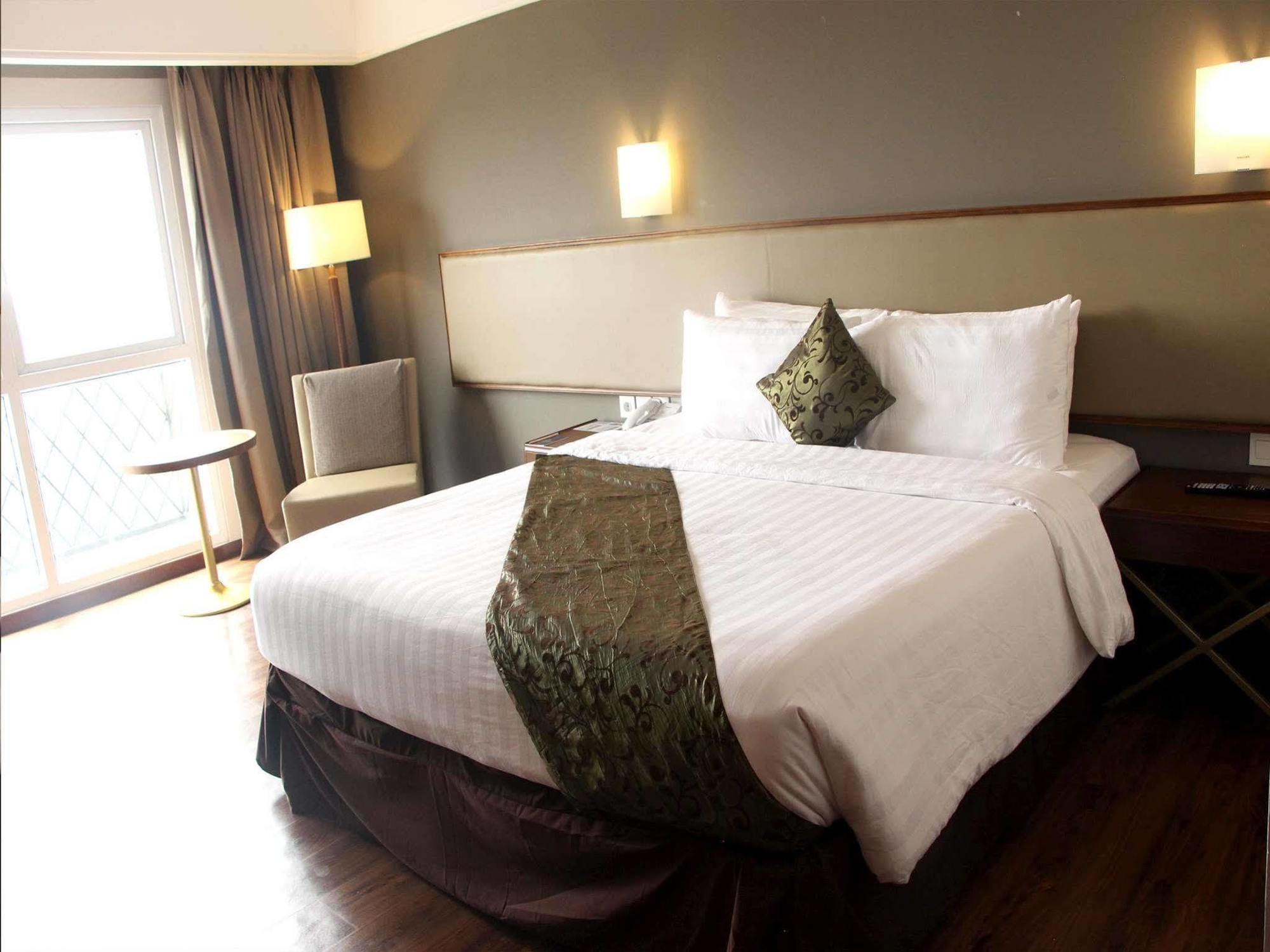 Swiss-Belhotel בוגור מראה חיצוני תמונה