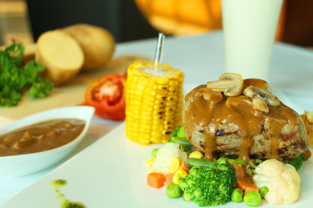 Swiss-Belhotel בוגור מראה חיצוני תמונה